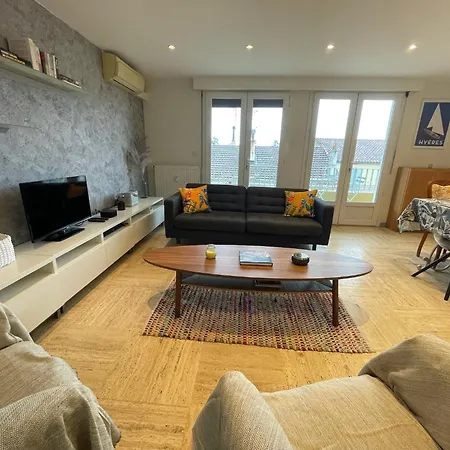 Apartment 3 Balcon Parking